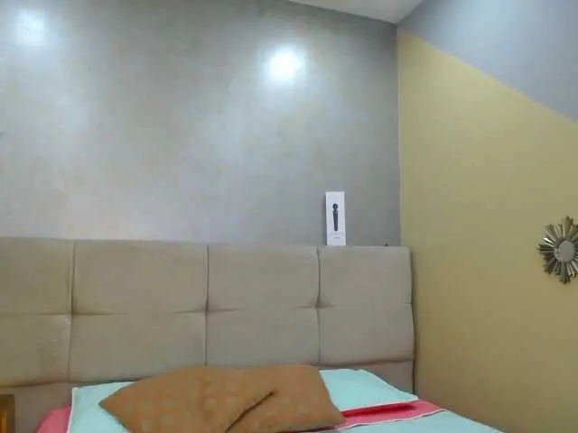 Live sex webcam photo for Jipsya #272543313