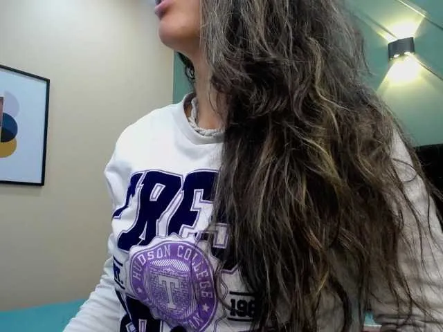 Live sex webcam photo for Jipsya #272733861