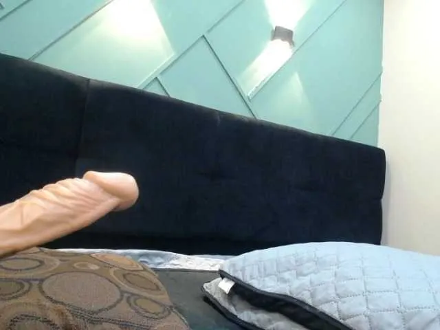 Live sex webcam photo for Jipsya #273280345