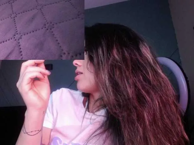 Live sex webcam photo for Jipsya #273523730