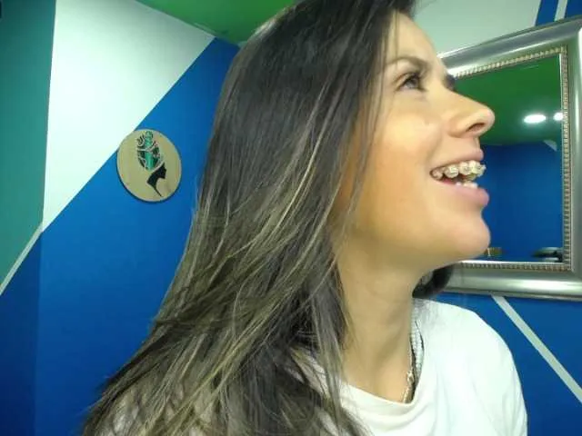 Live sex webcam photo for Jipsya #273976736