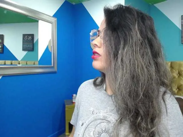 Live sex webcam photo for Jipsya #274125650