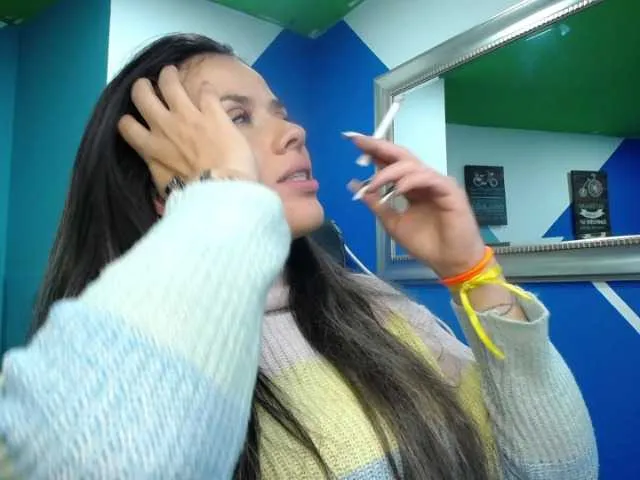 Live sex webcam photo for Jipsya #274269601