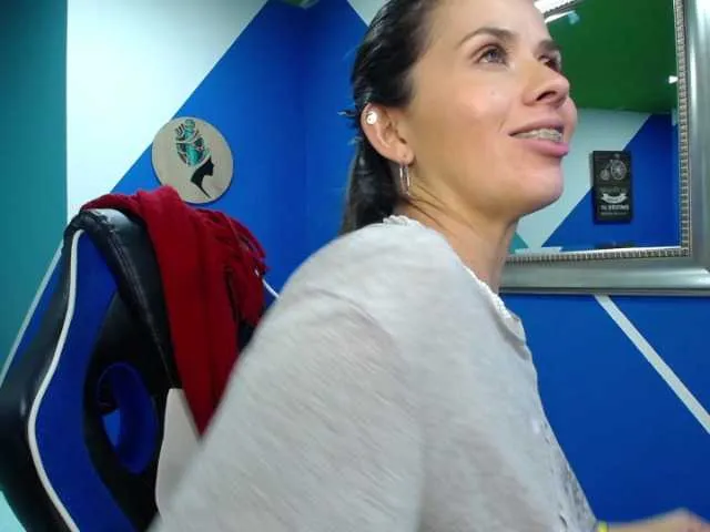 Live sex webcam photo for Jipsya #274311600