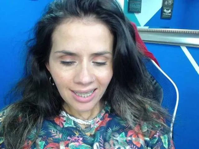 Live sex webcam photo for Jipsya #274485552