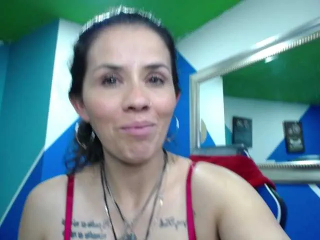 Live sex webcam photo for Jipsya #274657292