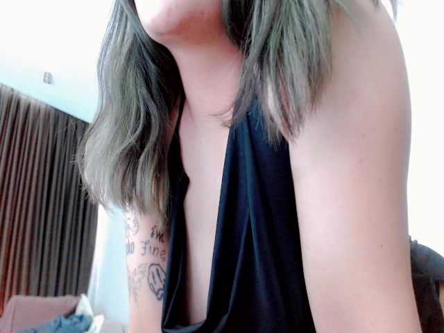 Live sex webcam photo for Jisoo20 #275630614