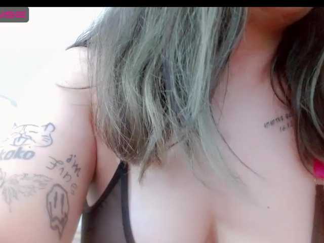 Live sex webcam photo for Jisoo20 #275712829