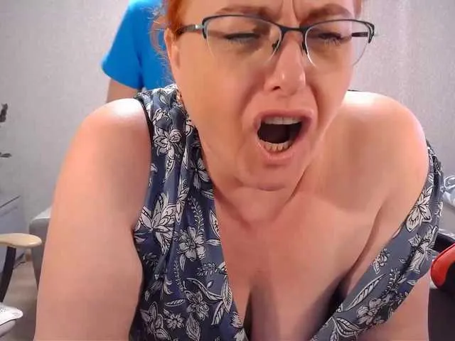 Live sex webcam photo for JoAndNeighbour #275655560