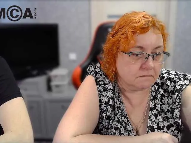 Live sex webcam photo for JoAndNeighbour #277372191