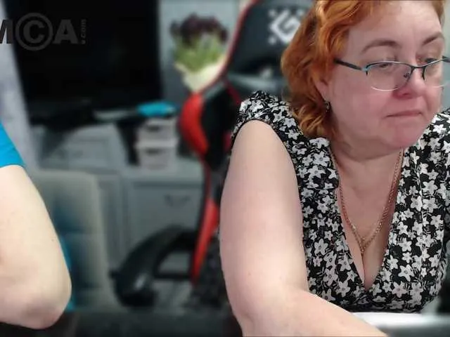 Live sex webcam photo for JoAndNeighbour #277504356