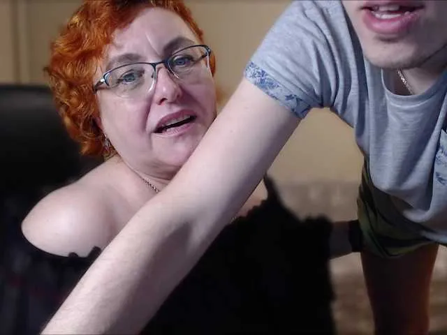 Live sex webcam photo for JoAndNeighbour #277660190