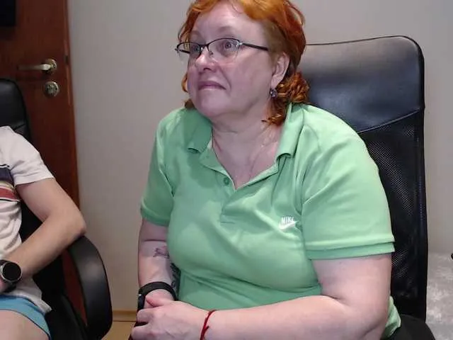 Live sex webcam photo for JoAndNeighbour #290382973