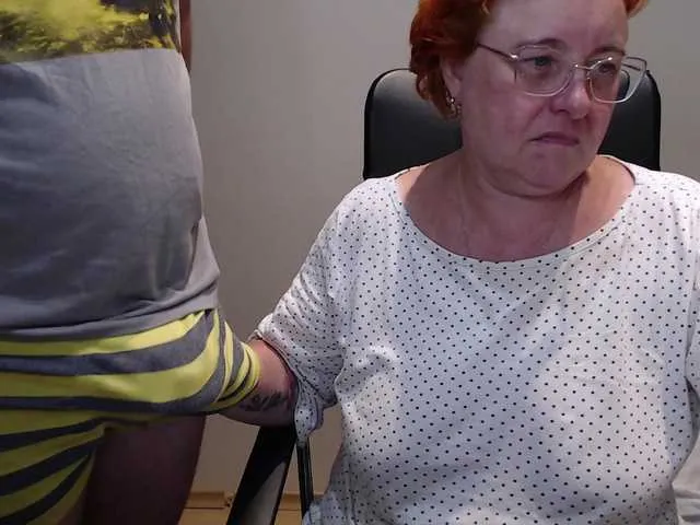 Live sex webcam photo for JoAndNeighbour #291550256