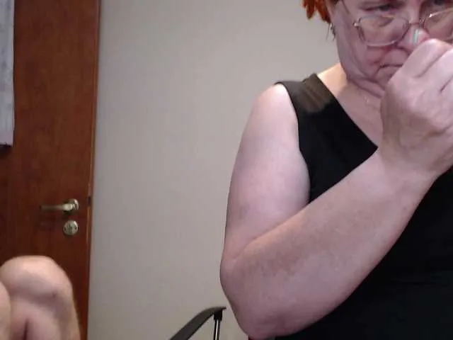 Live sex webcam photo for JoAndNeighbour #291564163