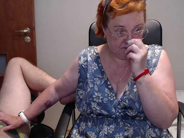 Live sex webcam photo for JoAndNeighbour #291629243