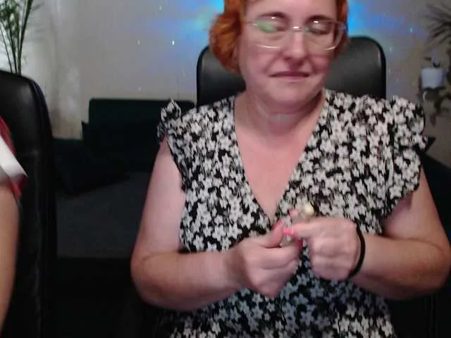 Live sex webcam photo for JoAndNeighbour #291790958