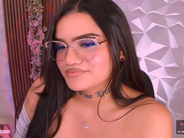 Live sex webcam photo for Johanna6 #291444839