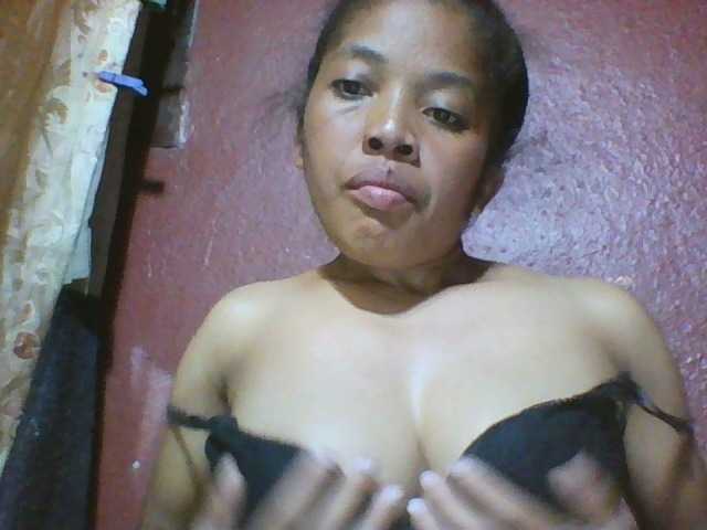 Live sex webcam photo for Johannesexy #277759362