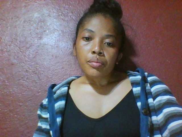 Live sex webcam photo for Johannesexy #288424320