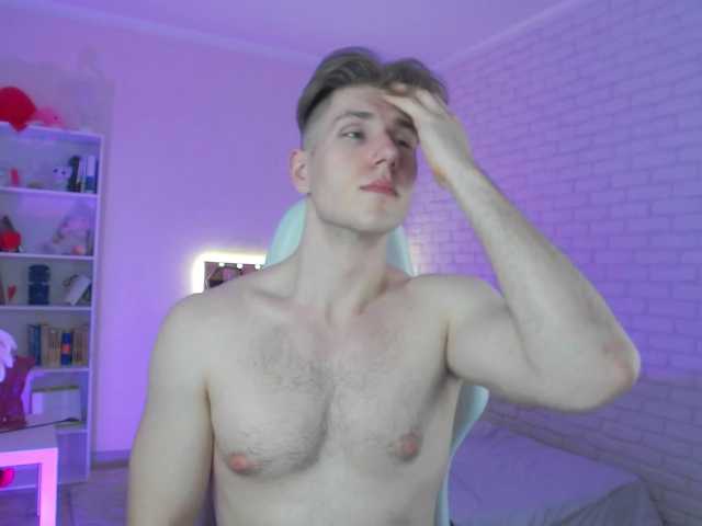 Live sex webcam photo for John-Harris #277714428