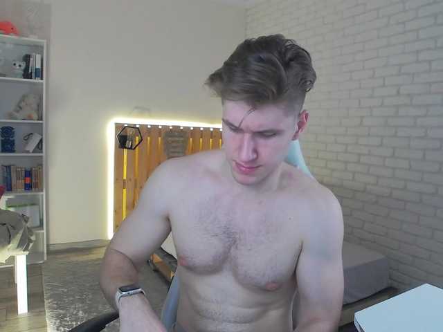 Live sex webcam photo for John-Harris #277719179