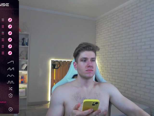 Live sex webcam photo for John-Harris #277815059