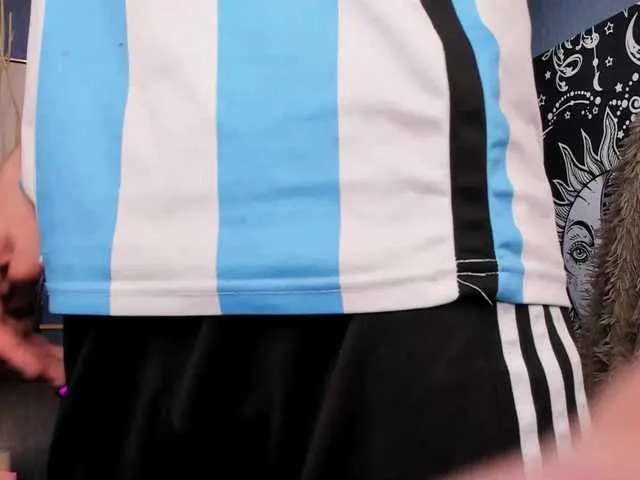 Live sex webcam photo for John-Mellow #289406714