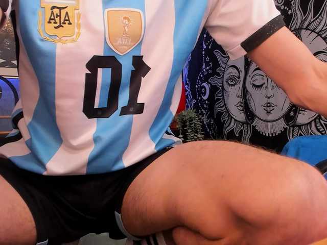 Live sex webcam photo for John-Mellow #289627708