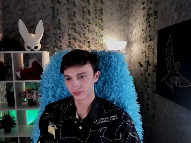 Live sex webcam photo for John-Mellow #290232251