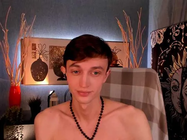 Live sex webcam photo for John-Mellow #290397496