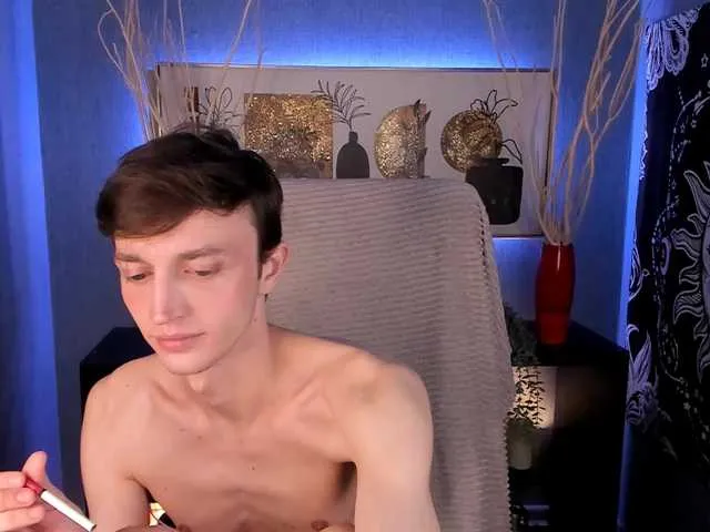 Live sex webcam photo for John-Mellow #290817199