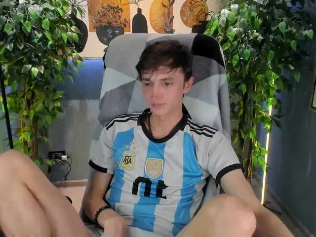 Live sex webcam photo for John-Mellow #291711243
