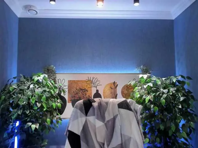 Live sex webcam photo for John-Mellow #291723708