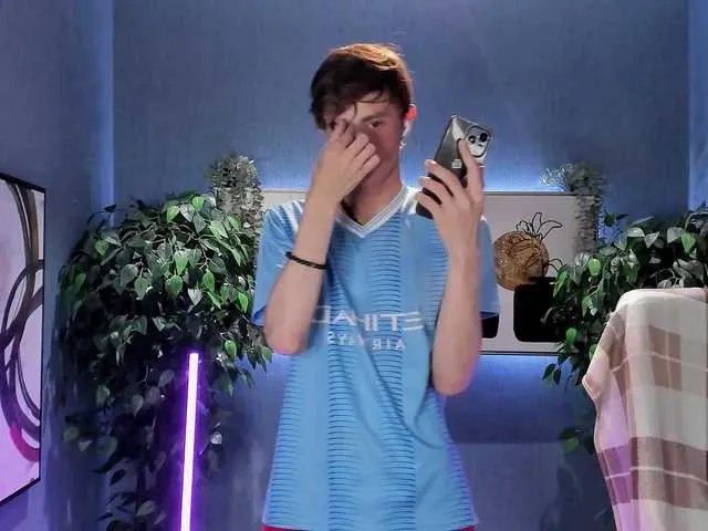 Live sex webcam photo for John-Mellow #291864953