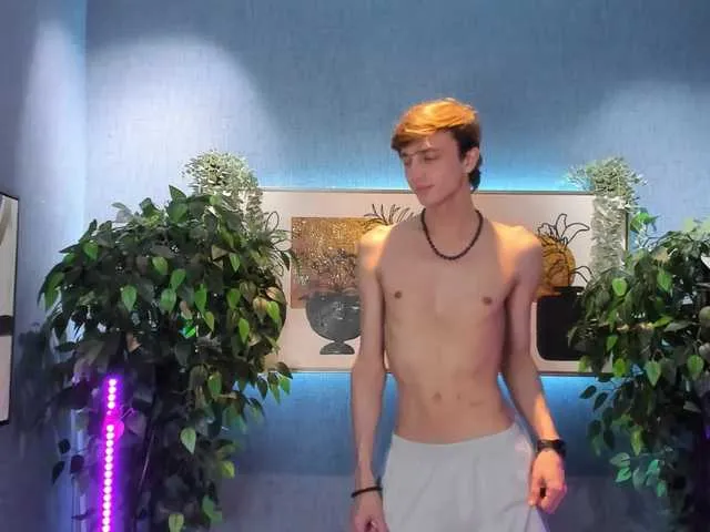 Live sex webcam photo for John-Mellow #292116477