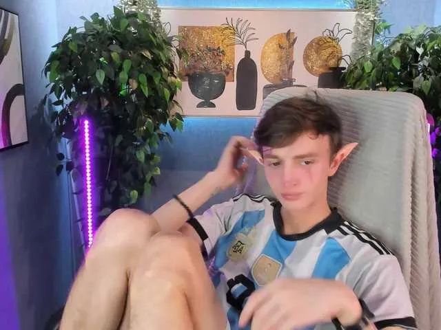 Live sex webcam photo for John-Mellow #292121562