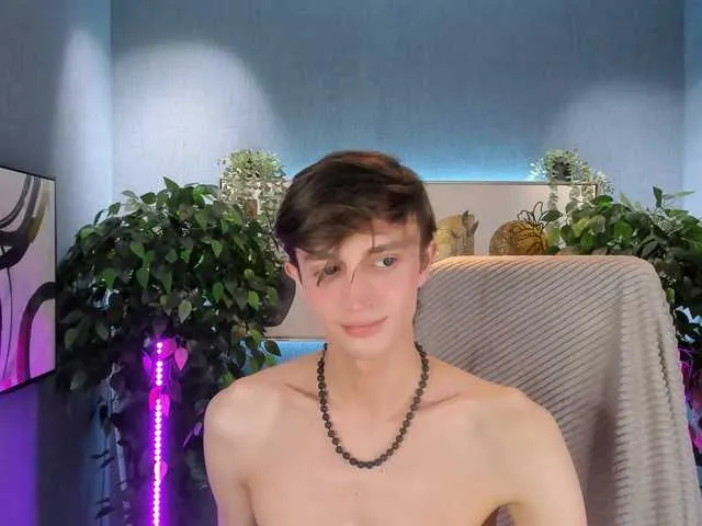 Live sex webcam photo for John-Mellow #292285243