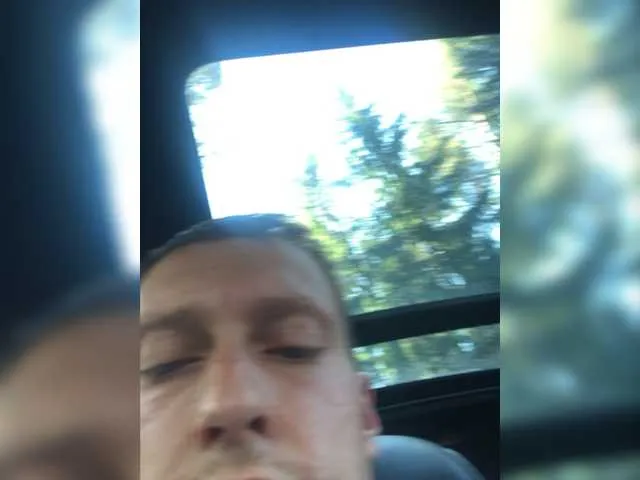 Live sex webcam photo for JohnTinyBunnyX #276298724