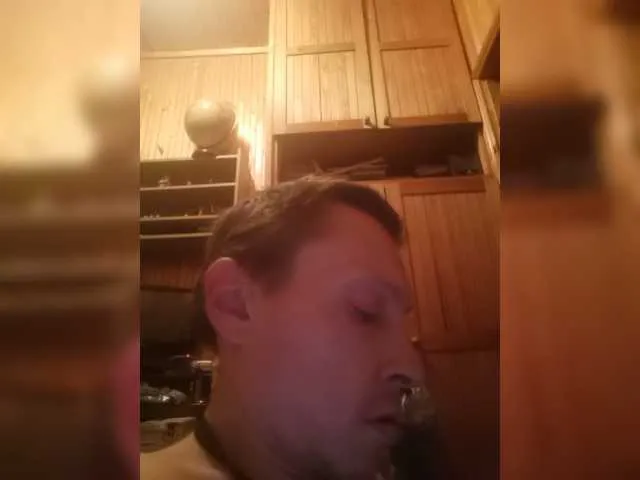 Live sex webcam photo for JohnTinyBunnyX #276609330