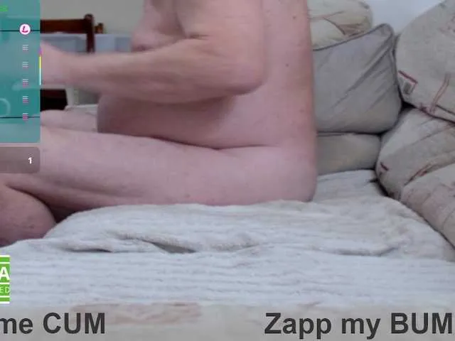 Live sex webcam photo for Johnsmallbone #292349707
