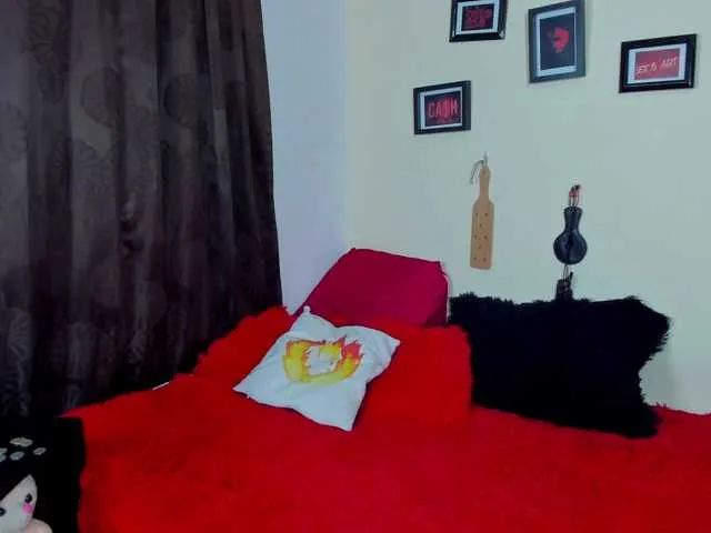 Live sex webcam photo for JohnyMulticum #275907832