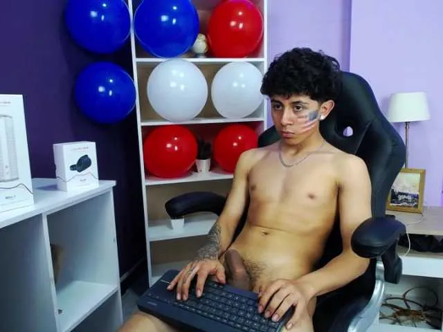 Live sex webcam photo for Joker-gc #275665945