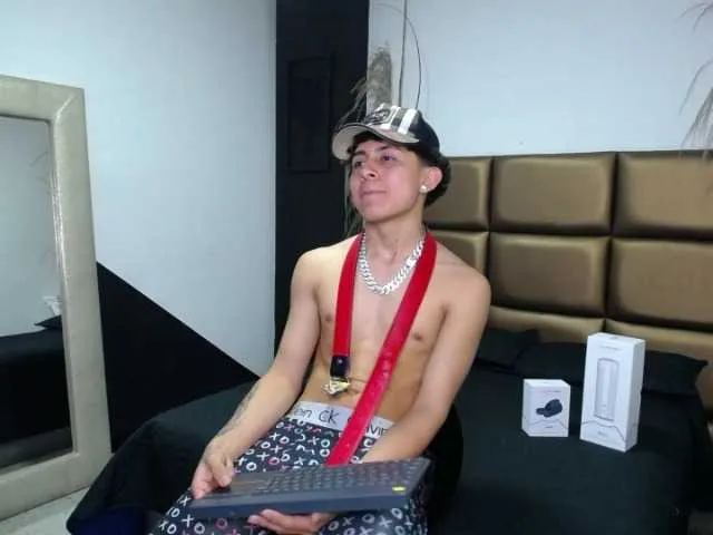 Live sex webcam photo for Joker-gc #275926945