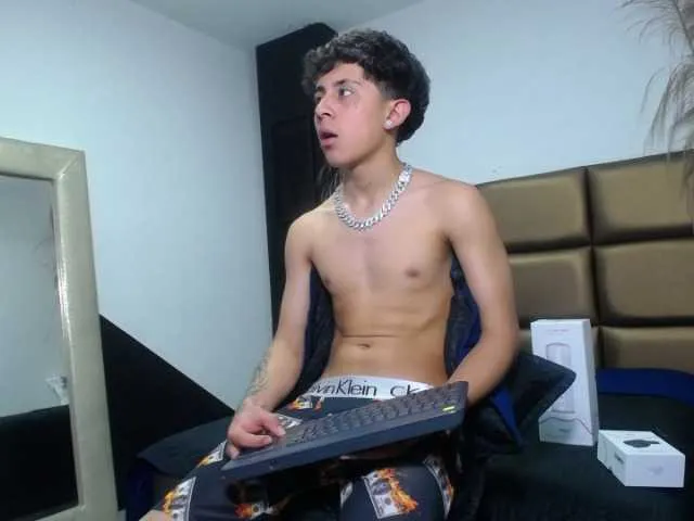 Live sex webcam photo for Joker-gc #275945032