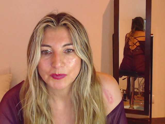 Live sex webcam photo for Jolie-Mature #276931831