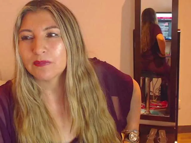 Live sex webcam photo for Jolie-Mature #277043455