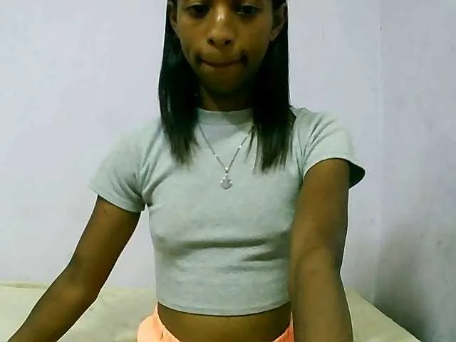 Live sex webcam photo for Jolieculmetisse #275534891
