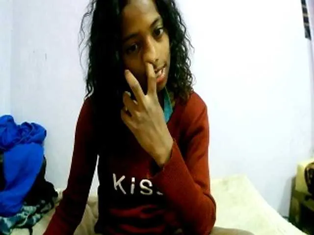 Live sex webcam photo for Jolieculmetisse #275646653