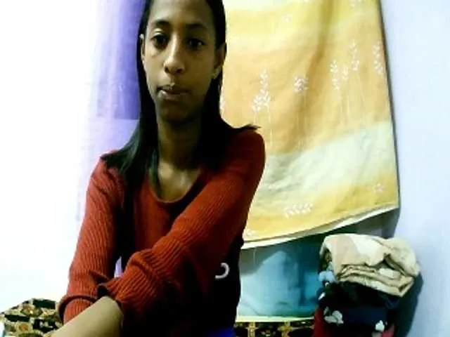 Live sex webcam photo for Jolieculmetisse #275670577